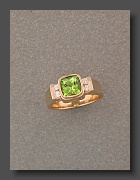 4-201_RG5470 Peridot